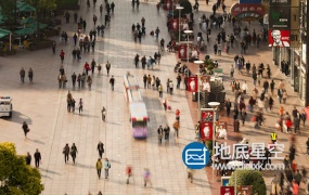 视频素材:实拍上海南京路街景市人流城视频素材