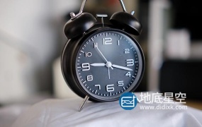 视频素材-闹钟指针走动近距离实拍特写