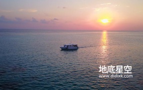 视频素材-白天飞越旅行拍摄夏季沙滩和蓝色海洋视频