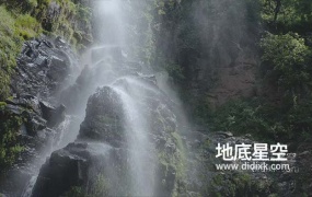 视频素材-温带森林中的小石头瀑布