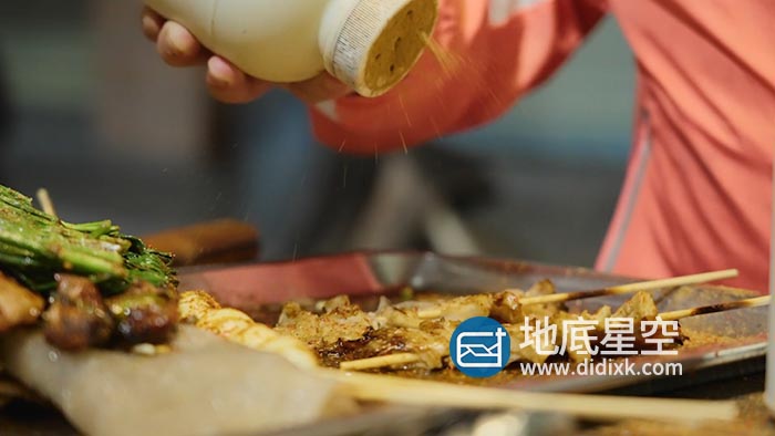 视频素材-实拍庆美食小吃烧烤烤串风味小吃