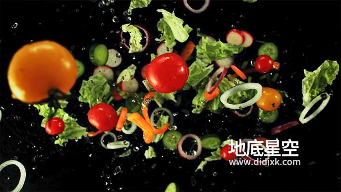 视频素材-实拍蔬菜沙拉飞起下落慢镜头